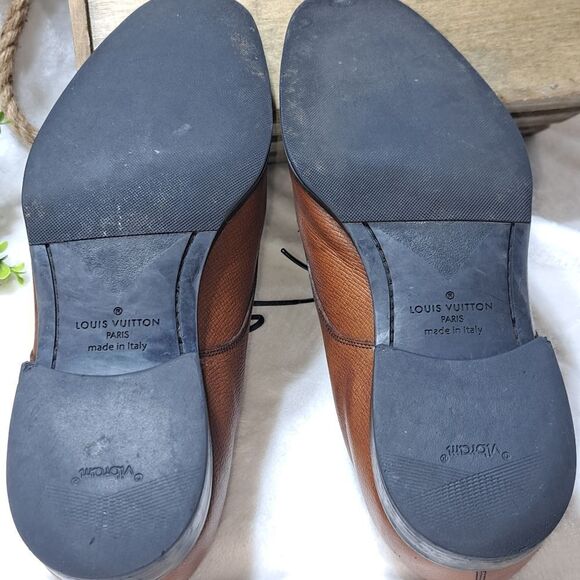 Louis Vuitton Mens Leather Loafers Authentic in Good  Condition